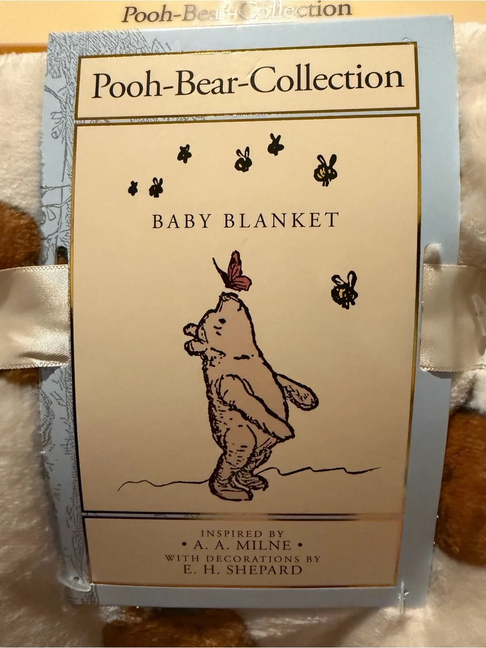 Disney Cream Plush Baby Blanket with Pooh & Pumpkin Design